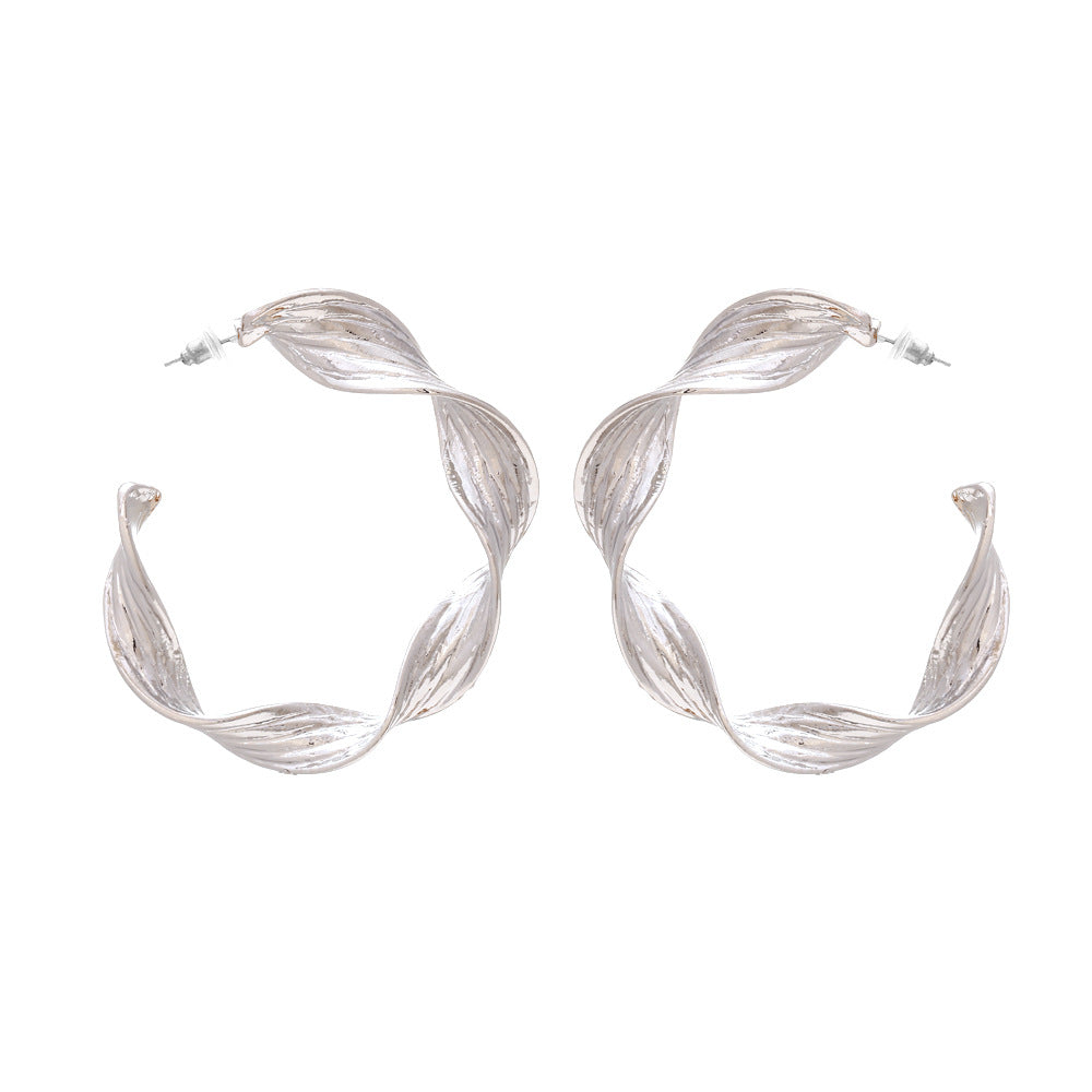 C-shaped twist twisted metal earrings